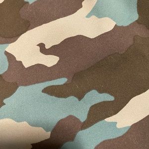 Lululemon invigorate leggings 23” with pockets.